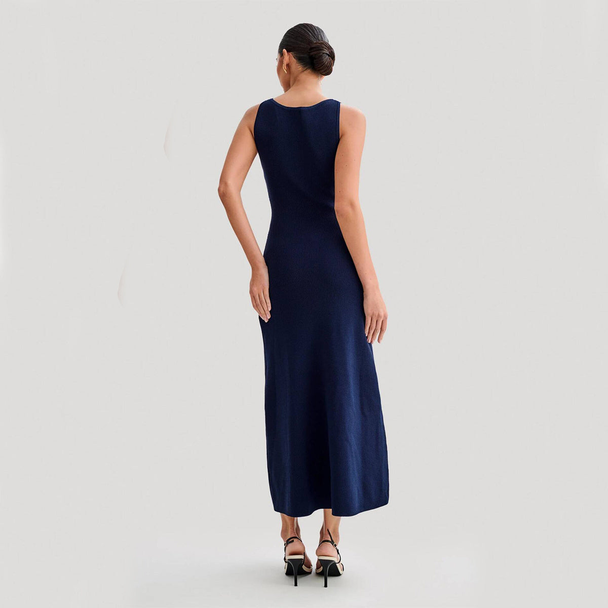 Sleeveless Knitted Dress